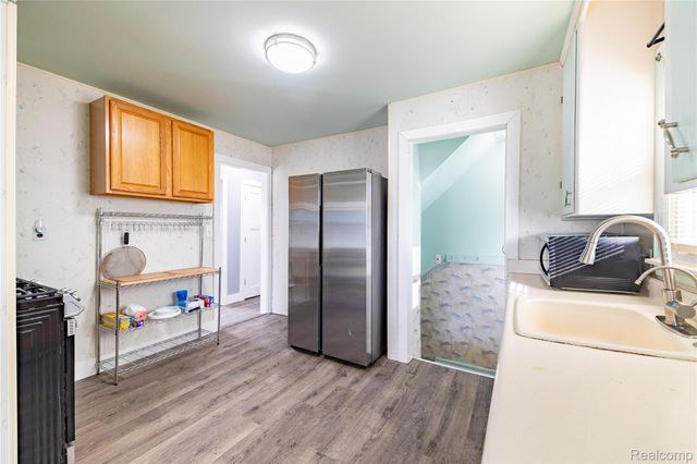 472 Mayflower Avenue, Lincoln Park, MI 48146