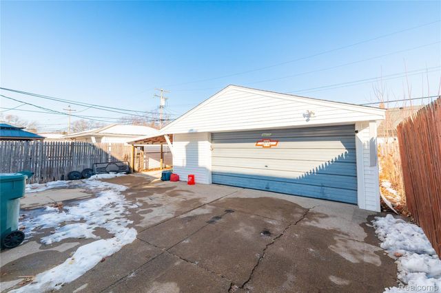 472 Mayflower Avenue, Lincoln Park, MI 48146