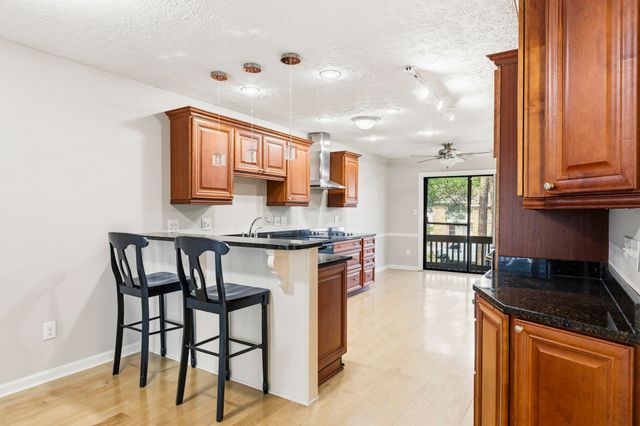 404 72nd Ave N Apt 206, Myrtle Beach, SC 29572