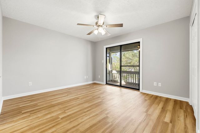 404 72nd Ave N Apt 206, Myrtle Beach, SC 29572