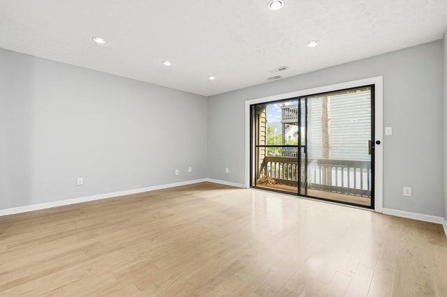 404 72nd Ave N Apt 206, Myrtle Beach, SC 29572