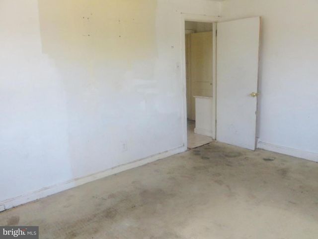 402 S 30TH ST, Camden, NJ 08105