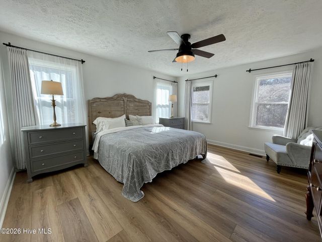 228 Windy Hill Road, Aberdeen, NC 28315