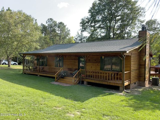 228 Windy Hill Road, Aberdeen, NC 28315