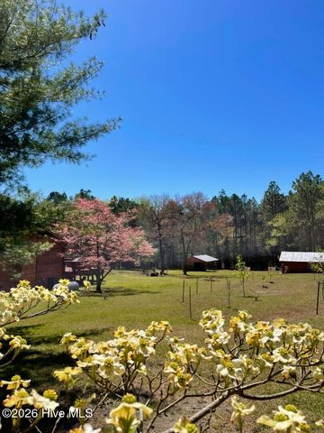 228 Windy Hill Road, Aberdeen, NC 28315
