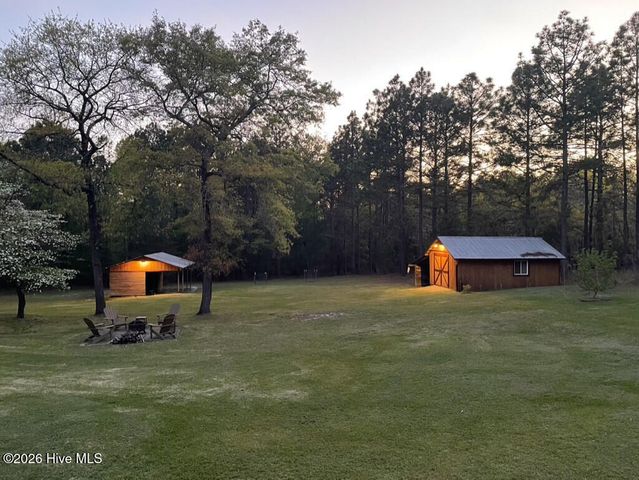 228 Windy Hill Road, Aberdeen, NC 28315