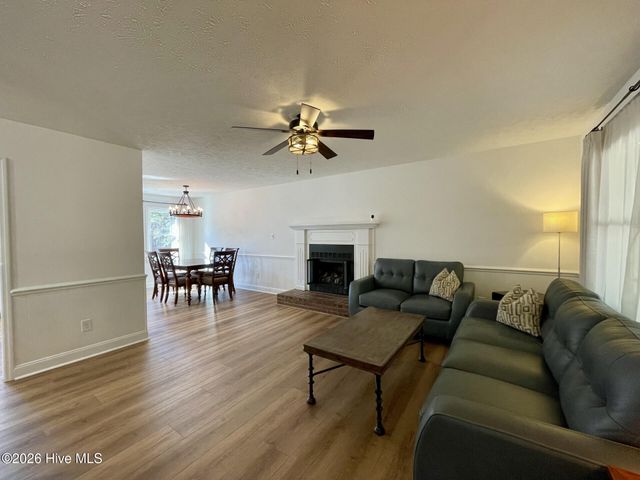 228 Windy Hill Road, Aberdeen, NC 28315