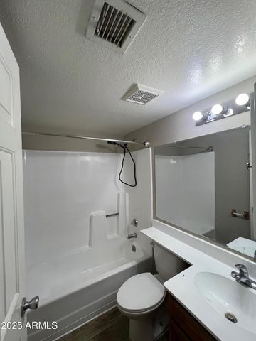5819 N 59th Drive, Glendale, AZ 85301
