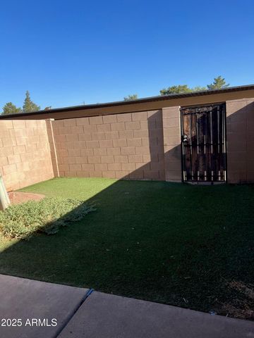 5819 N 59th Drive, Glendale, AZ 85301