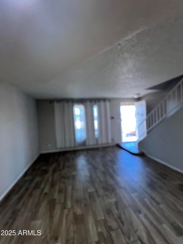 5819 N 59th Drive, Glendale, AZ 85301