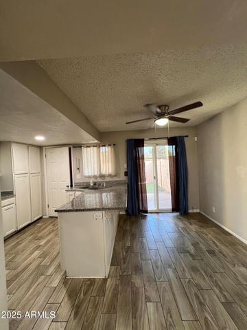 5819 N 59th Drive, Glendale, AZ 85301