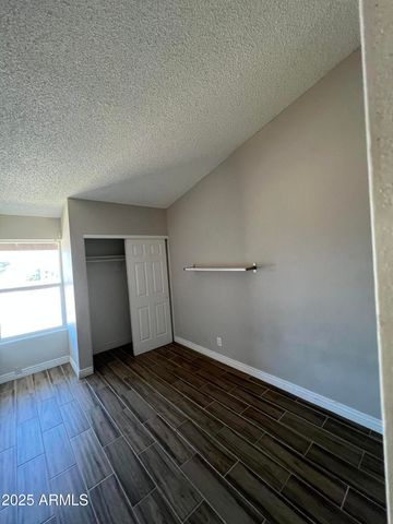5819 N 59th Drive, Glendale, AZ 85301