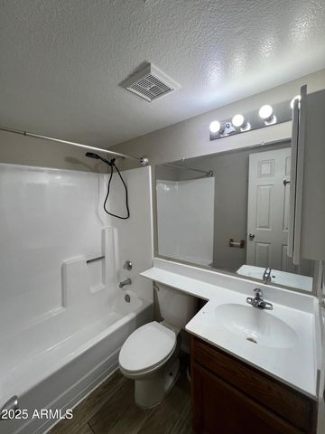 5819 N 59th Drive, Glendale, AZ 85301