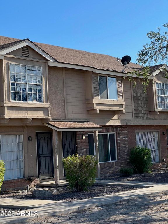 5819 N 59th Drive, Glendale, AZ 85301