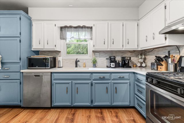 1350 Leverenz Road, Naperville, IL 60564
