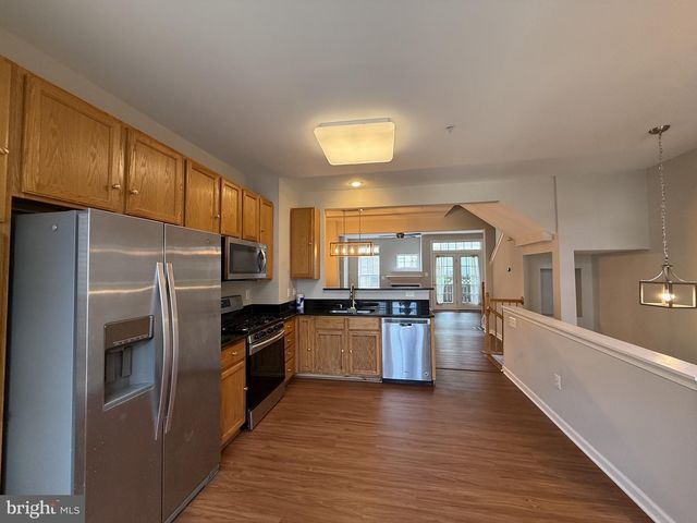 970 HARRISON CIR, Alexandria, VA 22304