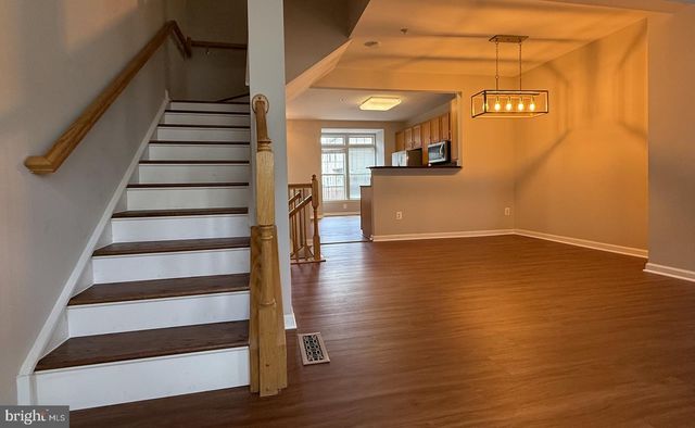 970 HARRISON CIR, Alexandria, VA 22304