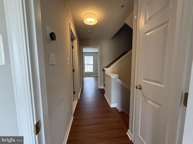 970 HARRISON CIR, Alexandria, VA 22304
