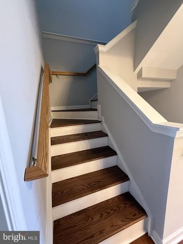 970 HARRISON CIR, Alexandria, VA 22304