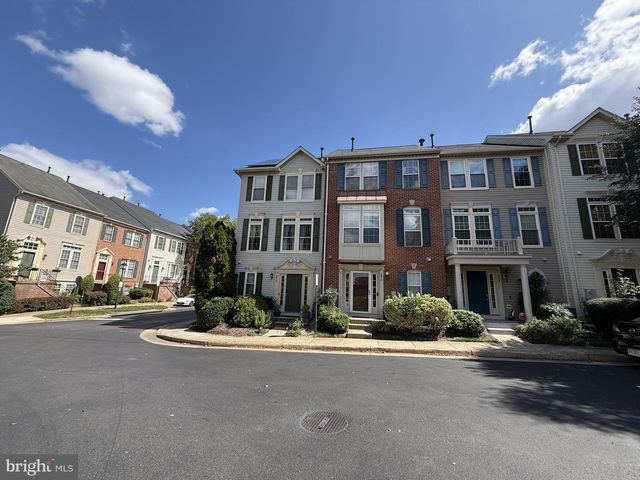 970 HARRISON CIR, Alexandria, VA 22304
