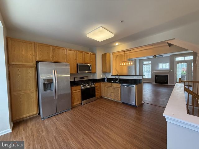 970 HARRISON CIR, Alexandria, VA 22304