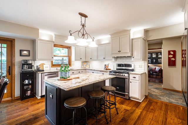 S24W27029 Apache PASS, Waukesha, WI 53188