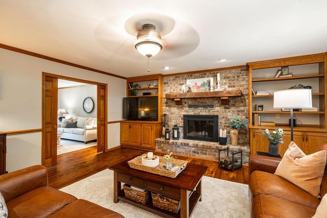S24W27029 Apache PASS, Waukesha, WI 53188