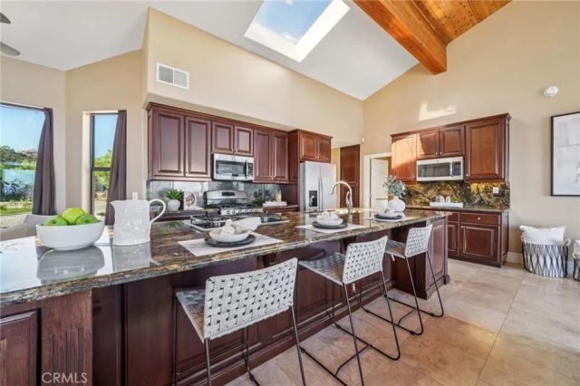 37289 Via Majorca, Murrieta, CA 92562