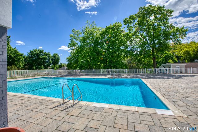 1 Strawberry Hill Avenue 7D, Stamford, CT 06902