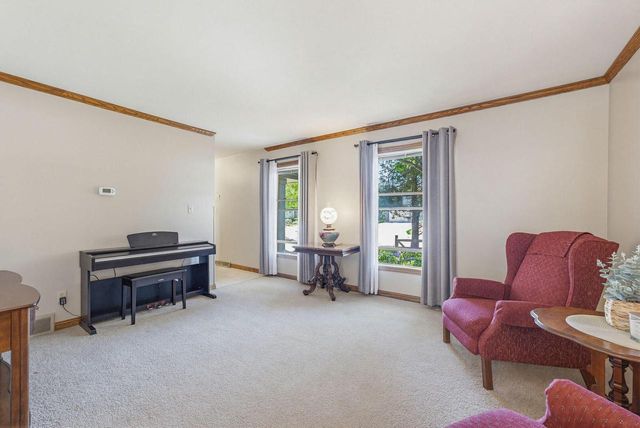 N79W15586 Deerfield TRAIL, Menomonee Falls, WI 53051