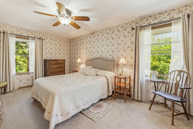 N79W15586 Deerfield TRAIL, Menomonee Falls, WI 53051