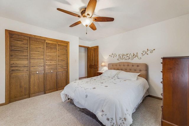 N79W15586 Deerfield TRAIL, Menomonee Falls, WI 53051