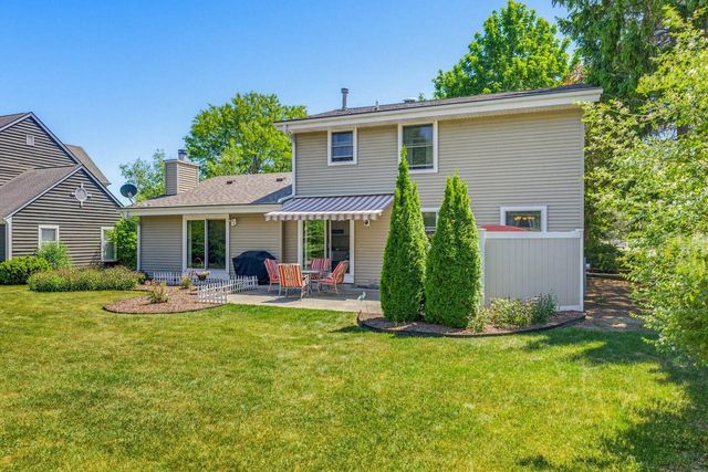 N79W15586 Deerfield TRAIL, Menomonee Falls, WI 53051