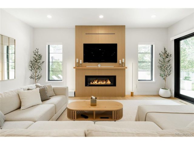 111 S Clermont St, Denver, CO 80246