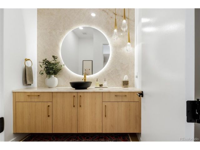 111 S Clermont St, Denver, CO 80246