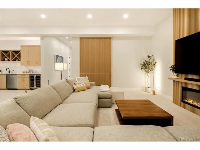 111 S Clermont St, Denver, CO 80246