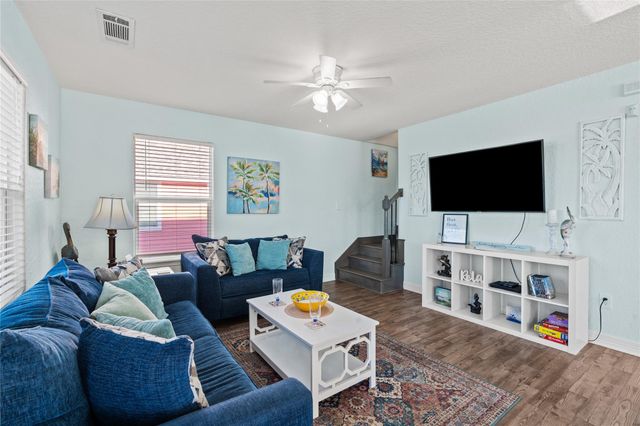 218 Sea Oats Drive, Surfside Beach, TX 77541