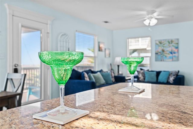 218 Sea Oats Drive, Surfside Beach, TX 77541