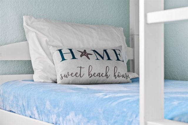 218 Sea Oats Drive, Surfside Beach, TX 77541