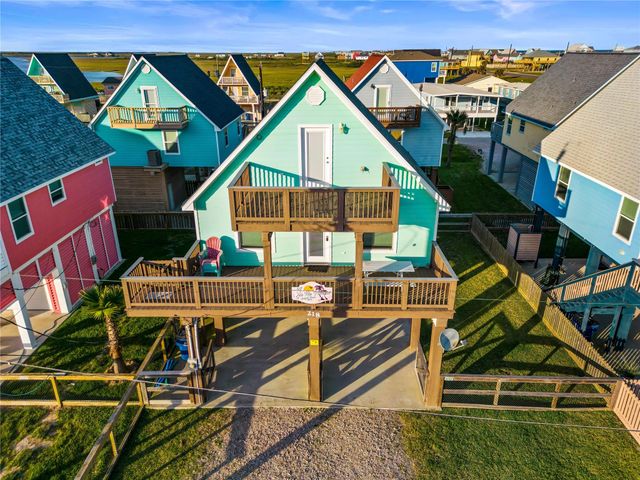 218 Sea Oats Drive, Surfside Beach, TX 77541