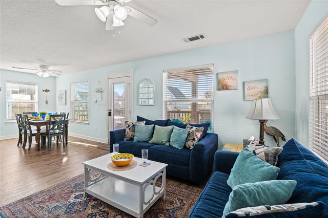 218 Sea Oats Drive, Surfside Beach, TX 77541