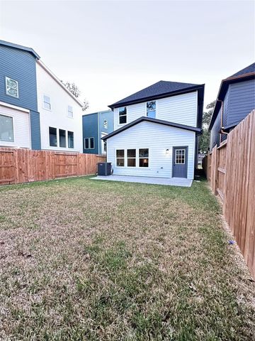 1050 Marjorie Street, Houston, TX 77088