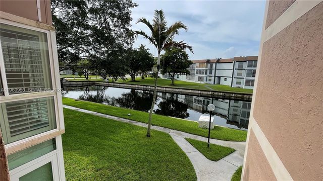 8350 Sands Point Blvd E204, Tamarac, FL 33321