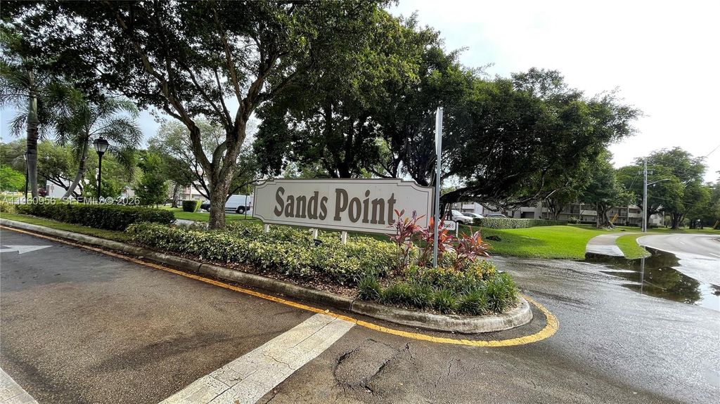 8350 Sands Point Blvd E204, Tamarac, FL 33321