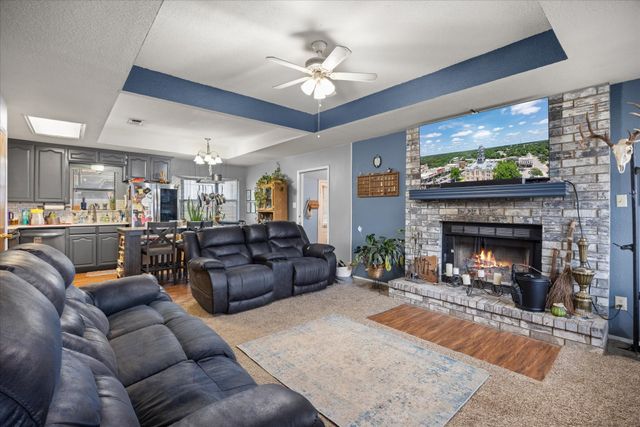 2708 Cedarhill Street, Granbury, TX 76048