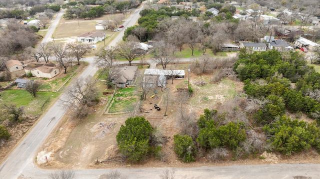 2708 Cedarhill Street, Granbury, TX 76048