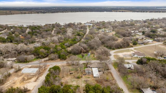 2708 Cedarhill Street, Granbury, TX 76048