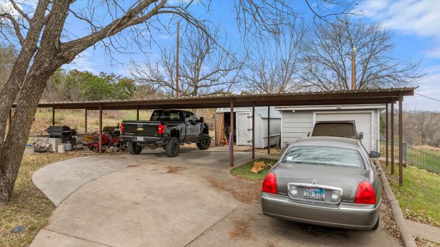 2708 Cedarhill Street, Granbury, TX 76048