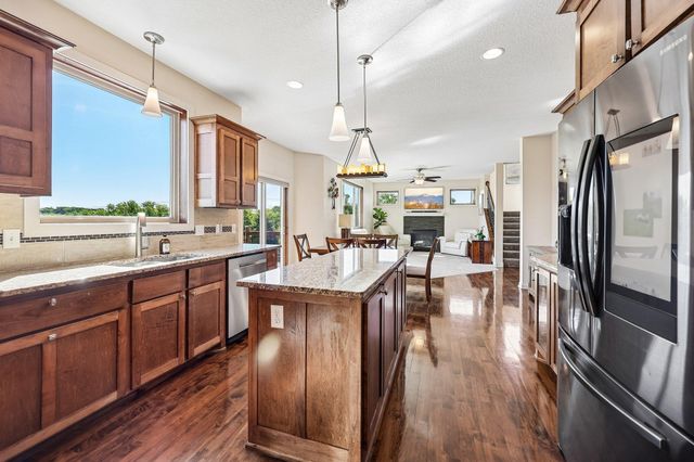 643 Parkside Court, Eagan, MN 55123