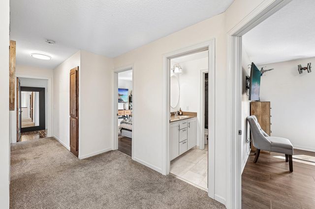 643 Parkside Court, Eagan, MN 55123
